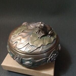 Very Cute Decorative Frog Trinket Box Bronzed Resin Very Cool Box